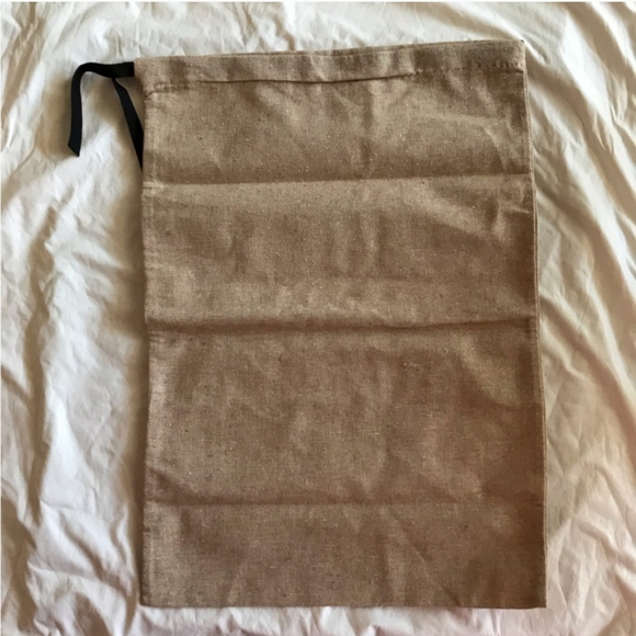 Extra Large Gucci Box and Dust Bags (Boots) - Picture 13 of 15